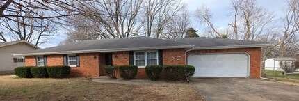 Building Photo - 3429 S Broadway Ave