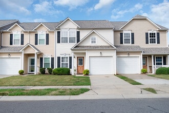 Building Photo - 558 Calen Ln