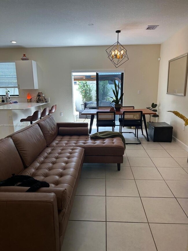 Foto del edificio - 20386 NW 4th Ave