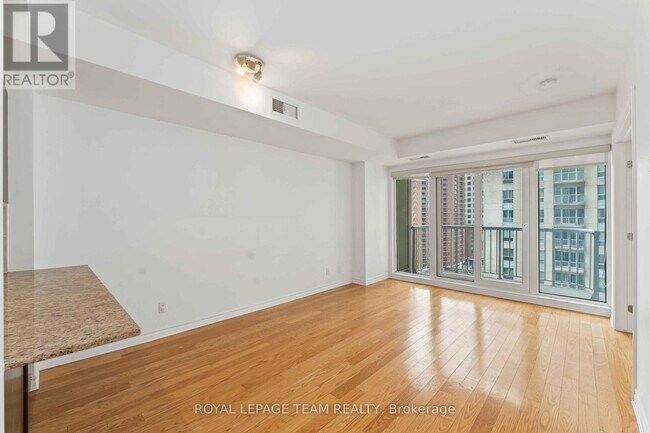 Photo du bâtiment - 234 Rideau St