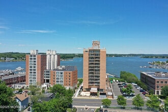 Building Photo - 28 Riverside Ave