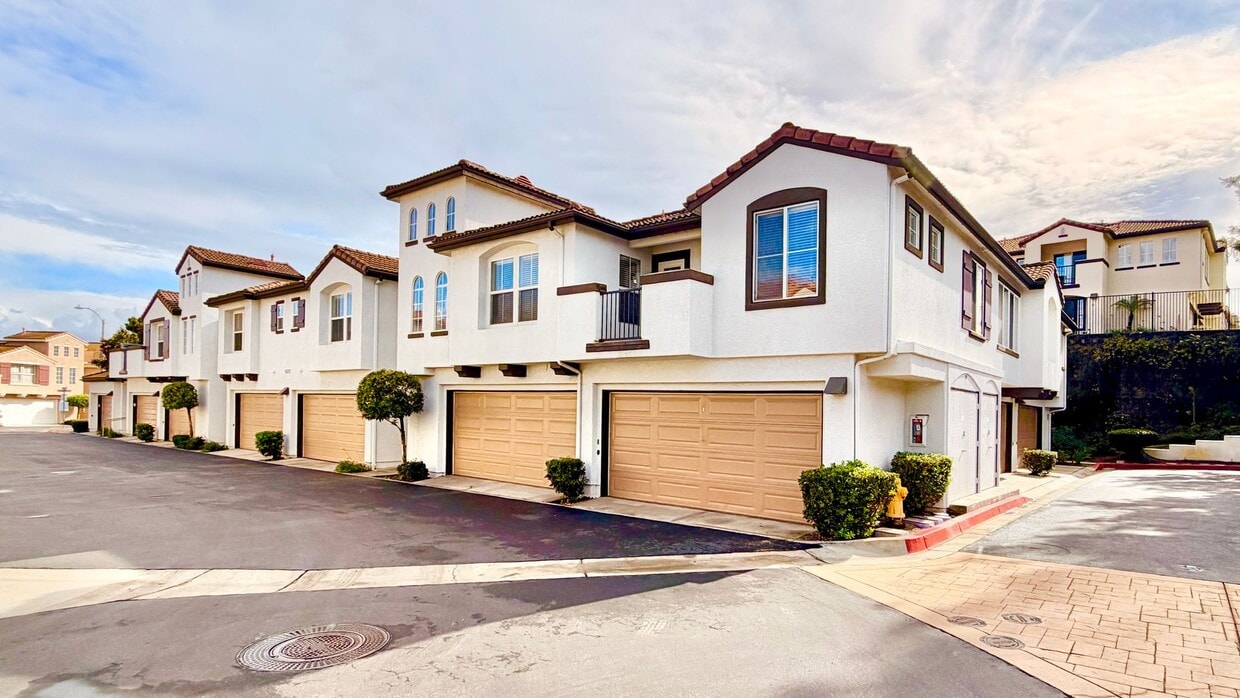 Primary Photo - Bright & Lovely Two Story Townhome in the VistaMonte at San Luis Rey HOA Community of Oceanside!