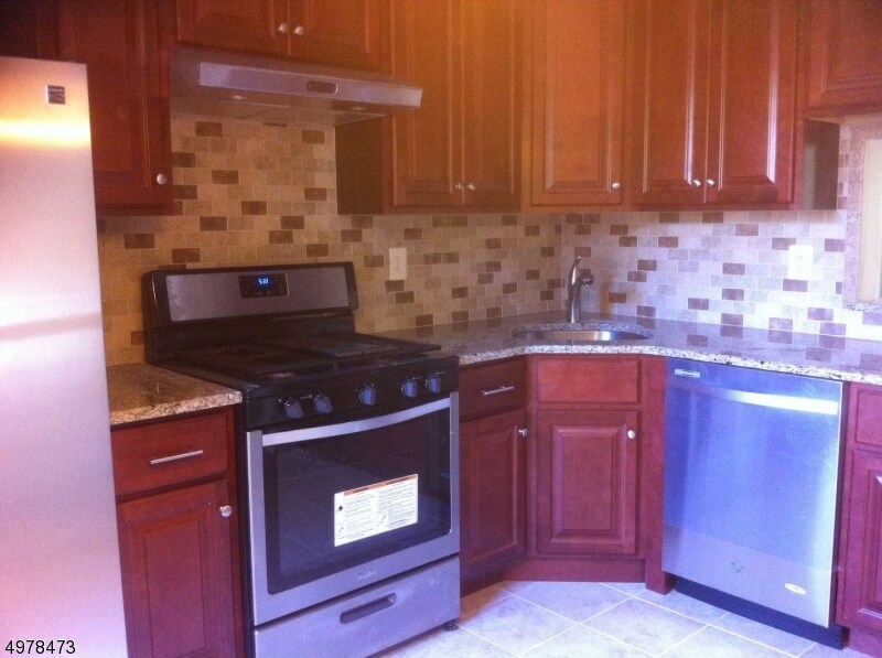 Primary Photo - 49 Woodward Ln