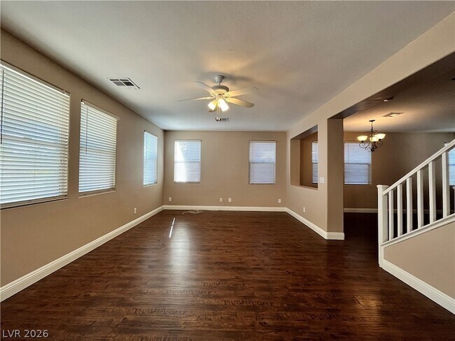 Foto del edificio - 548 Ivy Spring St