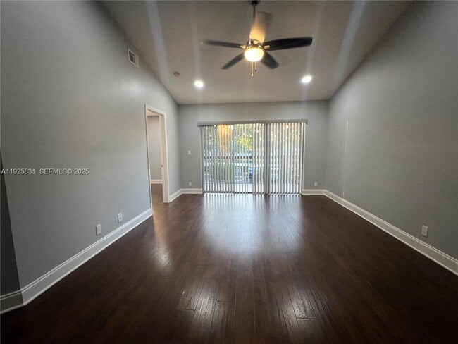 Building Photo - 501 Gardens Dr