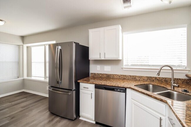 Building Photo - 1710 Whiteback Dr