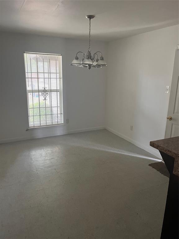 Building Photo - 4414 Oak Shadows Dr