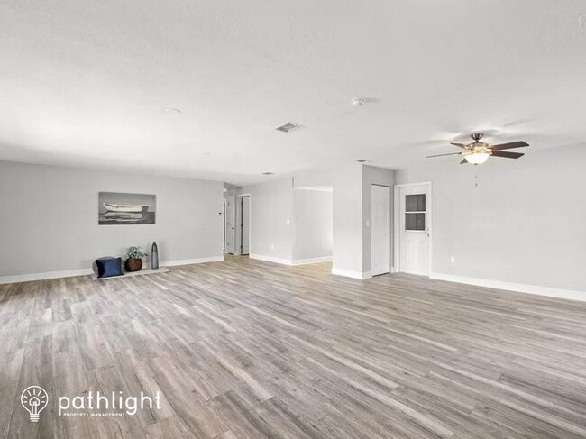 Building Photo - 1403 Overlea Drive