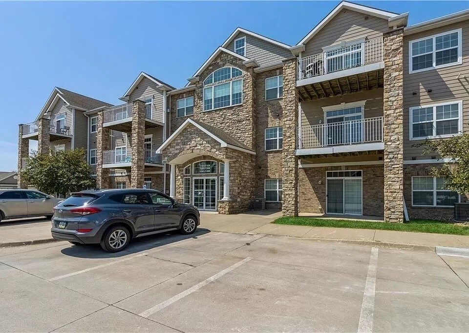 8350 Ep True Pky Unit 2106, West Des Moines, IA 50266 Condo for Rent in West Des Moines, IA