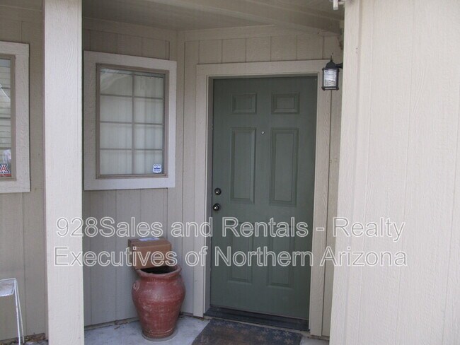 Foto del edificio - 6428 N Conrad Ln