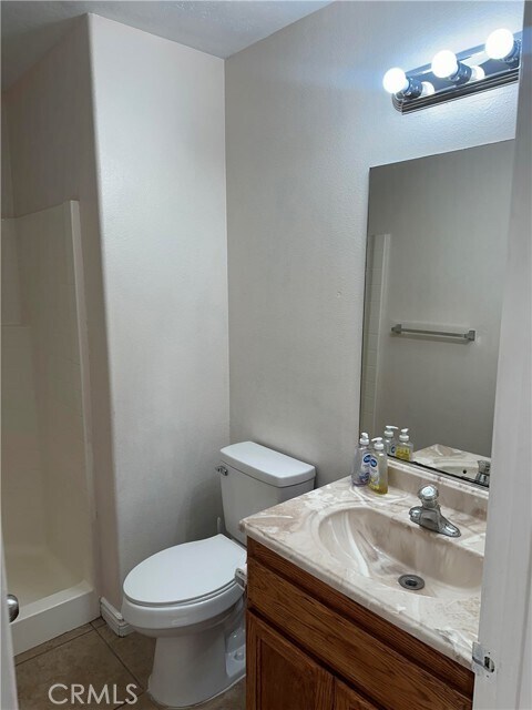 Foto del edificio - 16585 Pine St