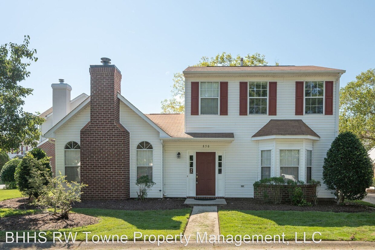 Primary Photo - 3 br, 2.5 bath House - 850 Worcester Way