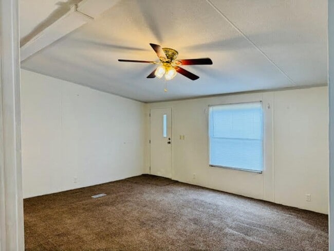 Foto del edificio - Old Maco Road