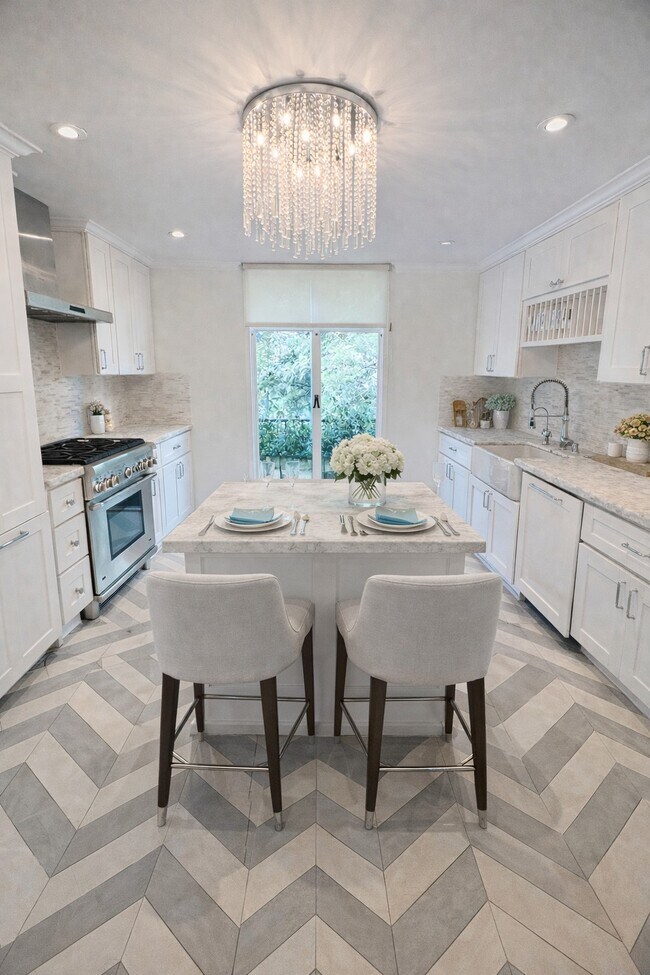 Foto del edificio - 936 Chantilly Rd