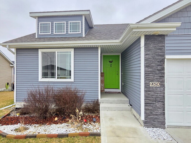 Building Photo - 950 8th St