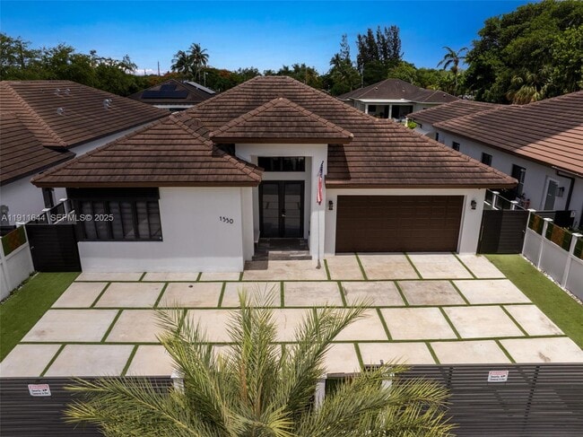 Building Photo - 1550 SW 89th Ct