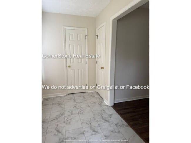 Building Photo - 422 Murray Fork Dr