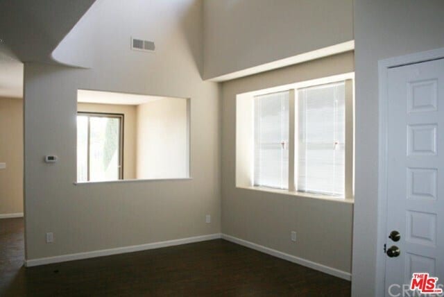 Building Photo - 1567 San Rafael Dr S