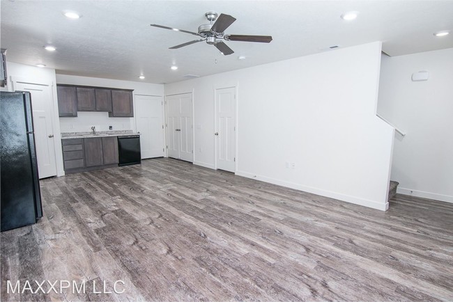 Building Photo - 14882 S Marble Rock Way