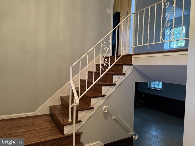 Foto del edificio - 13100 Cabinwood Dr