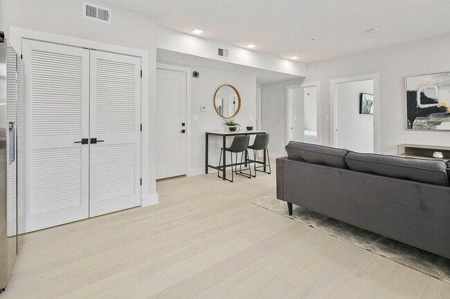 Foto del edificio - 1532 N Capitol St NW