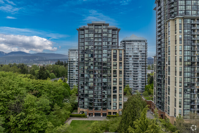 Photo du bâtiment - City Pointe Towers