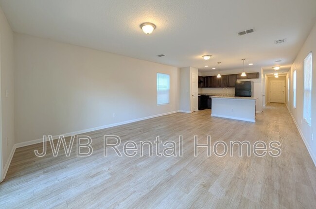 Building Photo - 8141 Dandy Ave