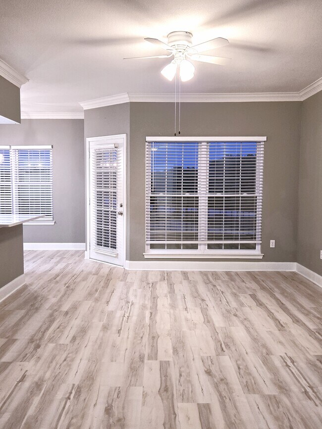 Foto del edificio - 11606 Tomahawk Creek Pkwy