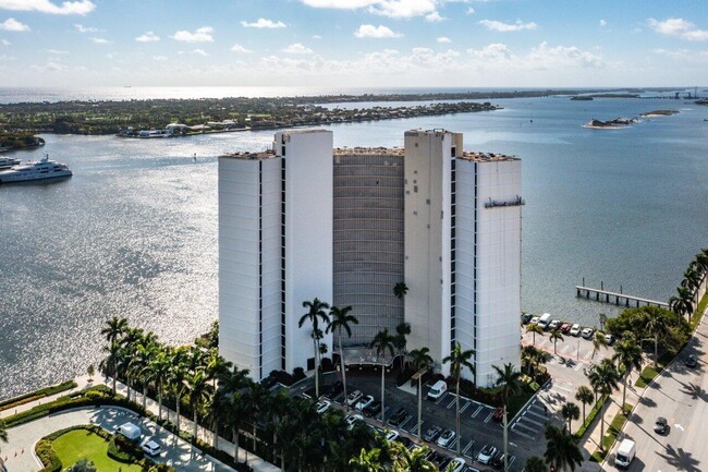 Foto del edificio - 1200 S Flagler Dr