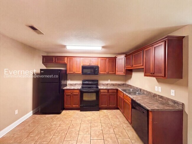 Foto del edificio - 80 Brown Estates Dr
