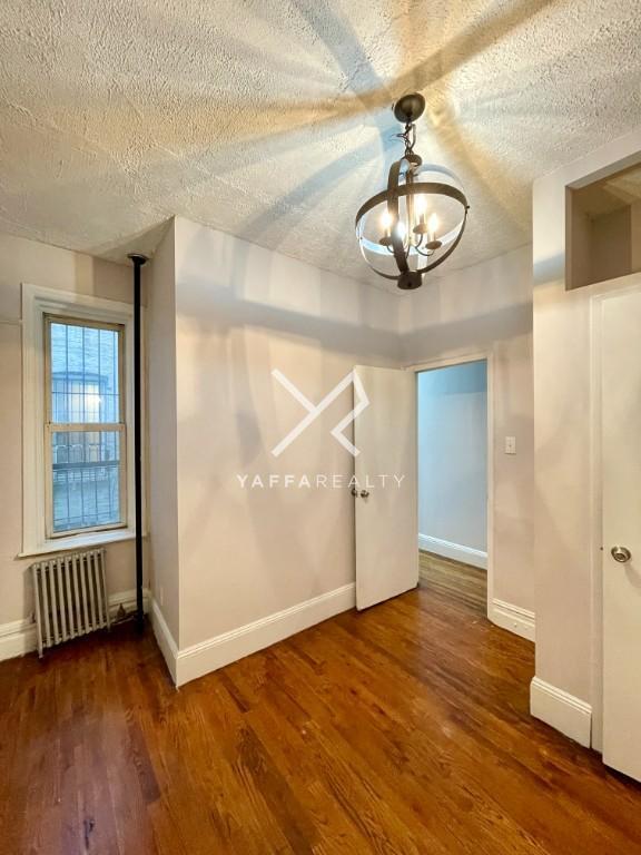 Foto del edificio - 4 bedroom in BROOKLYN NY 11216
