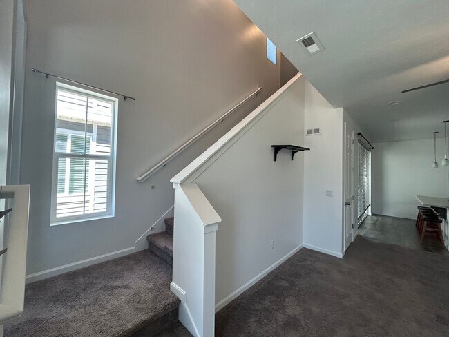 Foto del edificio - 3 Bedroom 2.5 Bathroom Townhouse in Payson, Utah!