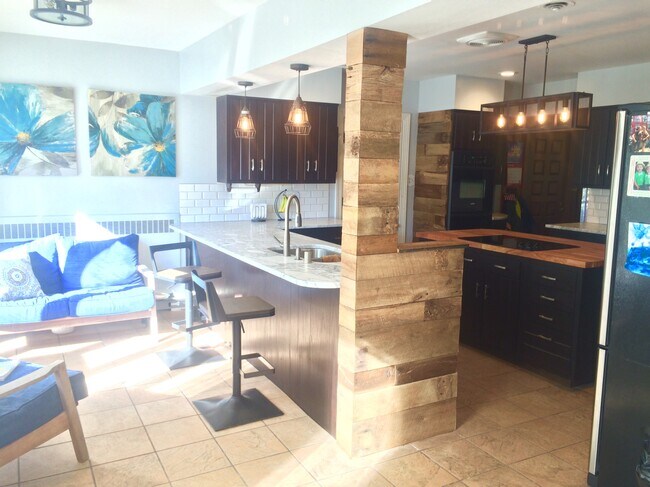 Foto del edificio - 8412 Oxford Woods Ct