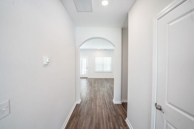 Foto del edificio - 3556 Castleoak Dr