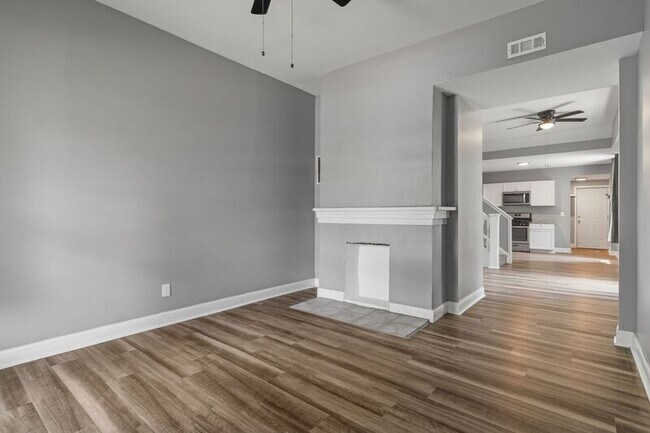 Building Photo - 41 N Beville Ave