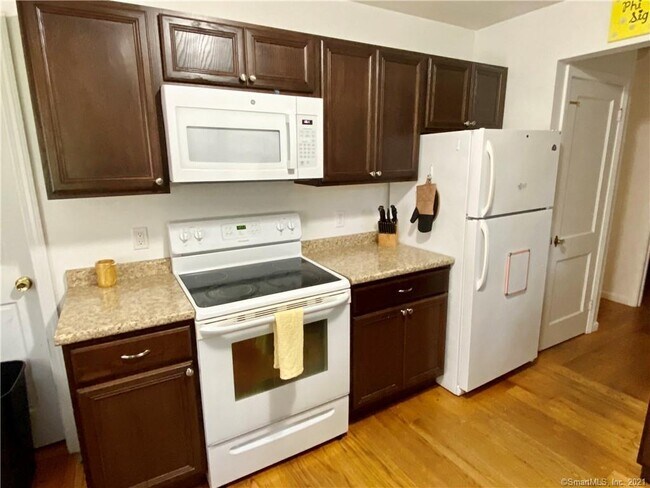 Foto del edificio - 45 Delsole Rd