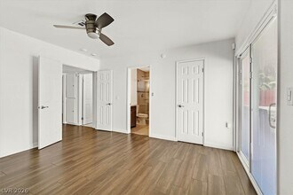 Building Photo - 3956 Clear View Dr