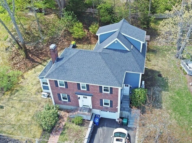 Foto del edificio - 99 Westchester Rd