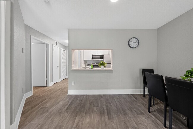Foto del edificio - 8447 NW 61st St