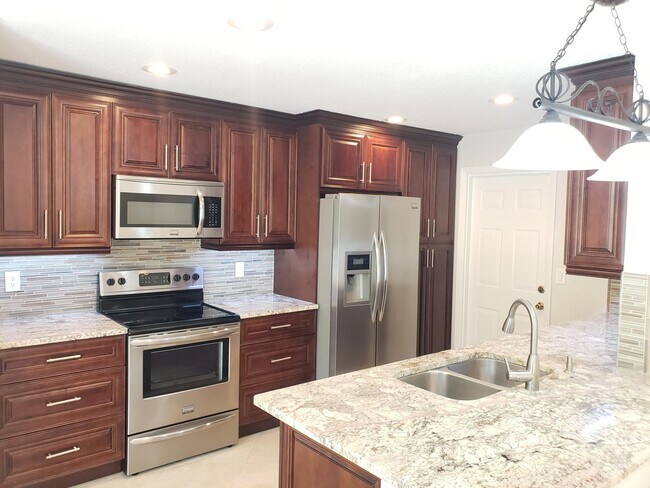 Building Photo - 4917 Purdue Dr