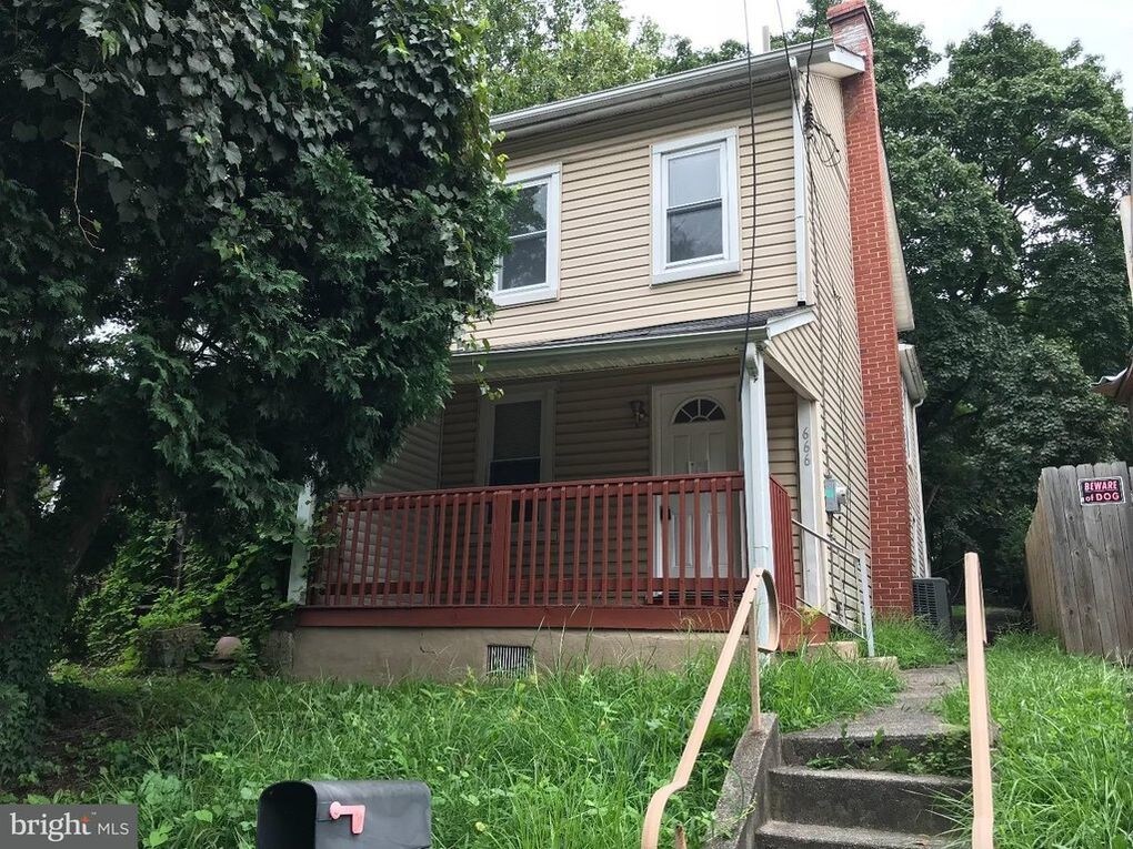 666 Manatawny St, Pottstown, PA 19464 Townhouse for Rent in Pottstown