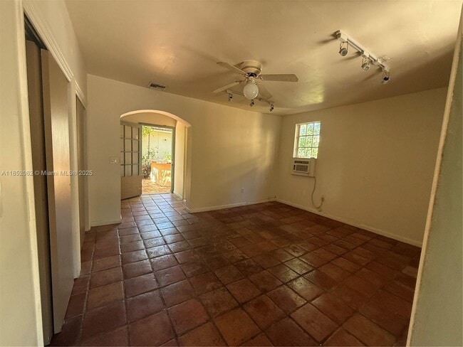 Foto del edificio - 5208 Alton Rd