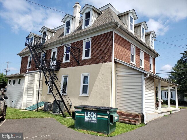 Building Photo - 4894 Old Easton Rd