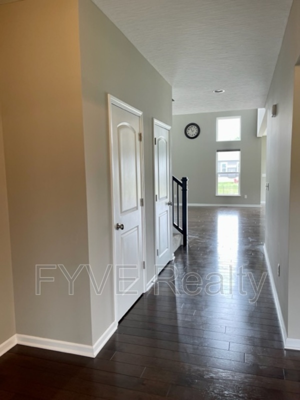 Building Photo - 3473 Whispering Pines Loop N