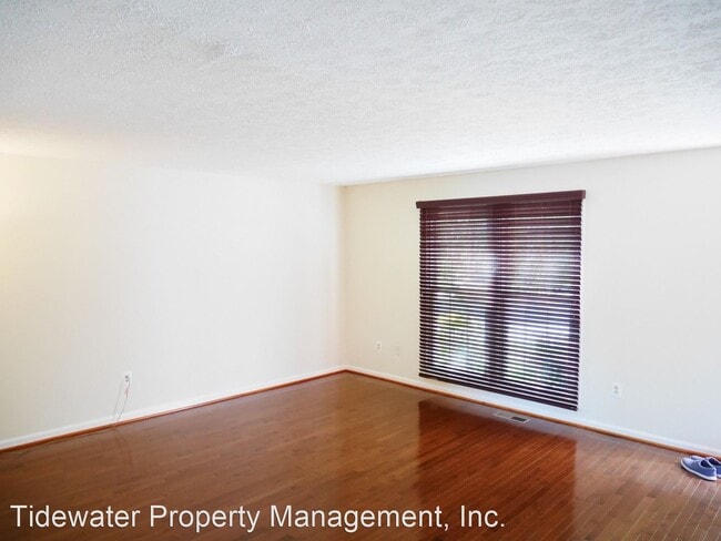 Building Photo - 3 br, 2.5 bath House - 17 Overmill Court