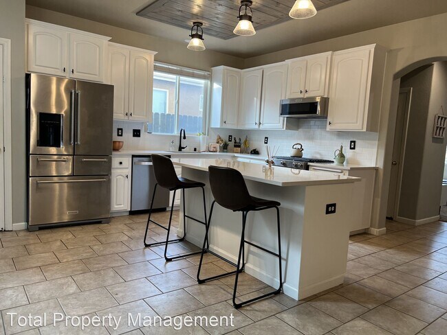 Foto del edificio - 4 br, 3 bath House - 4331 W. Prospect Ave.