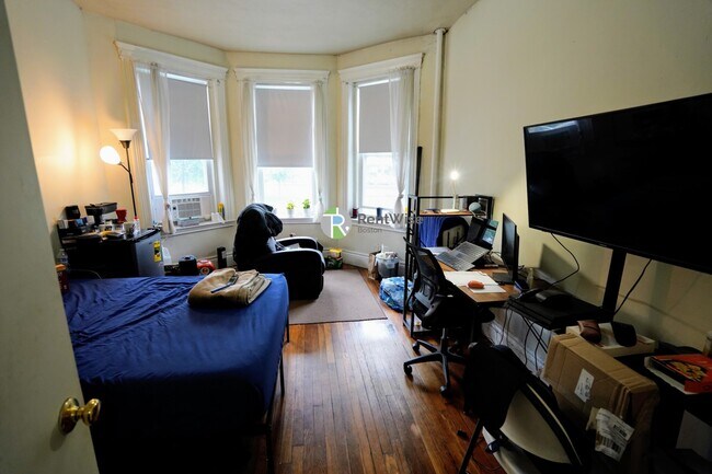 Foto del edificio - 1350 Commonwealth Ave