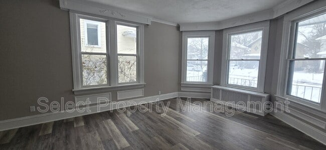 Foto del edificio - 724 Kinnaird Ave