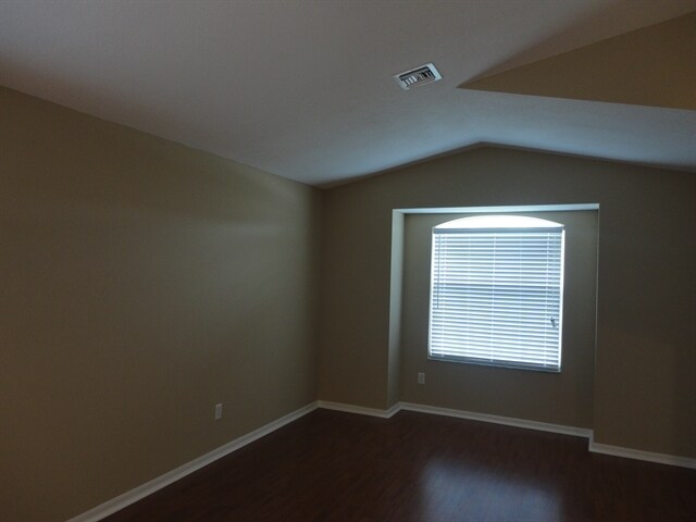 Foto del edificio - 447 Lancer Oak Dr