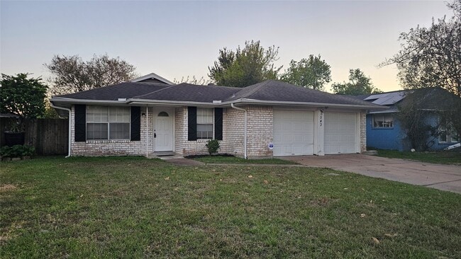 Foto del edificio - 1543 Fashion Hill Dr